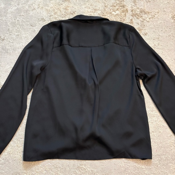 L’Academie Black Crossover Drape Front Long Sleeve Blouse Size Medium - Picture 10 of 10